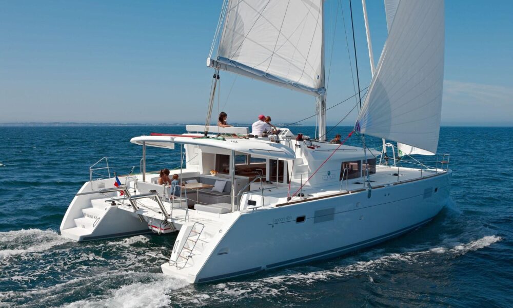 Greek island cruises from Athens with Spiridakos Sailing