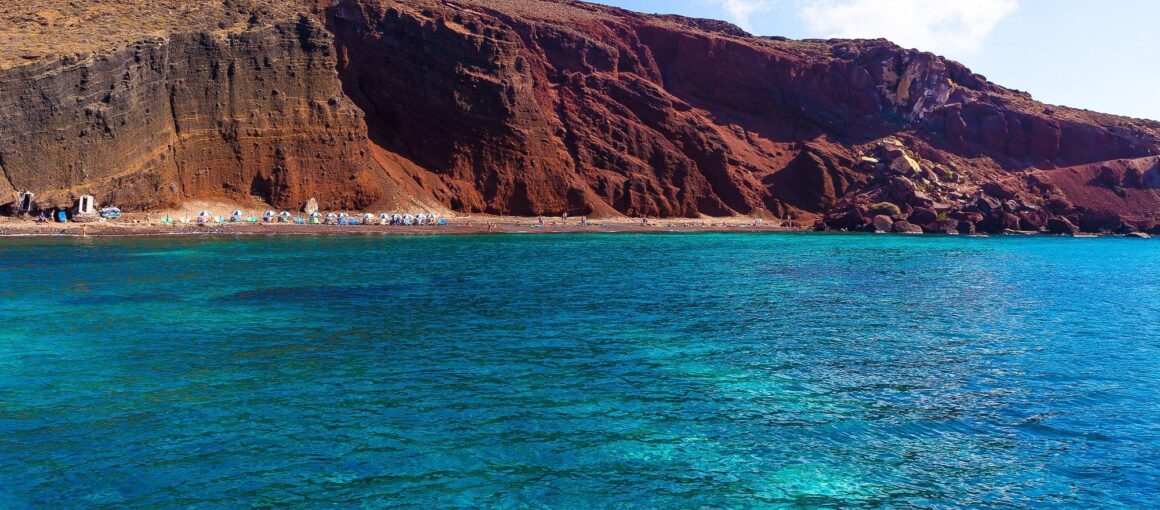 Hero Banner Red Beach 2
